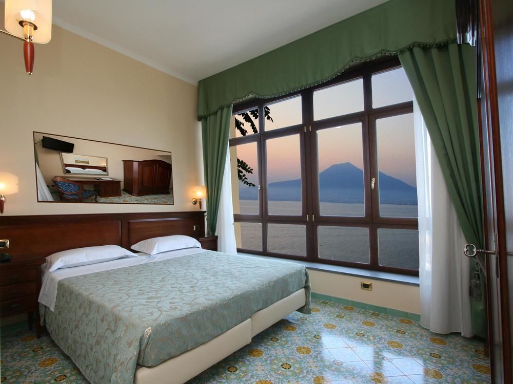 La Panoramica Hotel Castellammare di Stabia Luaran gambar