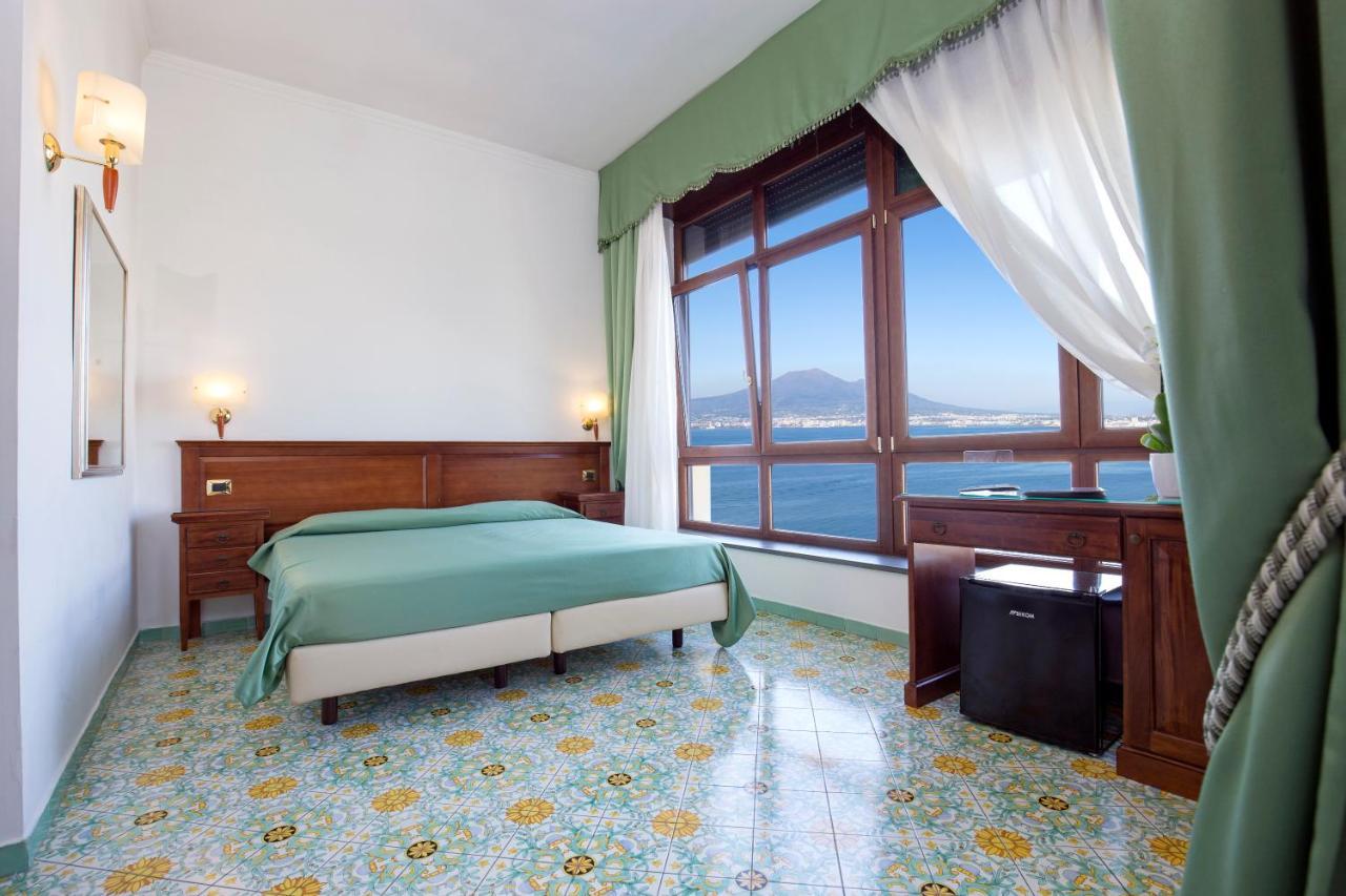 La Panoramica Hotel Castellammare di Stabia Luaran gambar